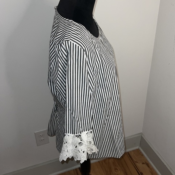 Notations dark gray white stripes crochet detail at sleeves round collar top L - Picture 4 of 8